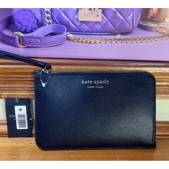 Kate Spade ♠️ Wristlet, NWT - Picture 2 of 10